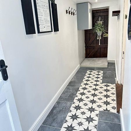 טראוברידג' Cosy Stylish Studio Apartment מראה חיצוני תמונה