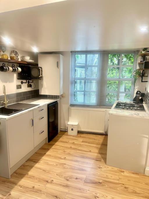 טראוברידג' Cosy Stylish Studio Apartment מראה חיצוני תמונה